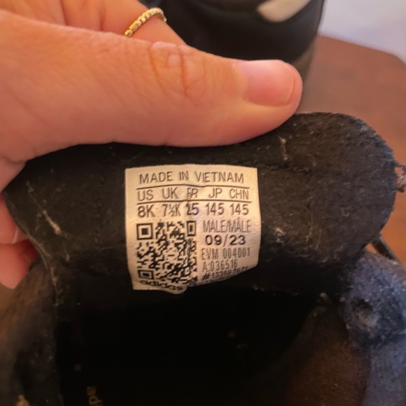 Adidas Sambas Toddler US 8. Lightly worn. - Picture 2 of 4